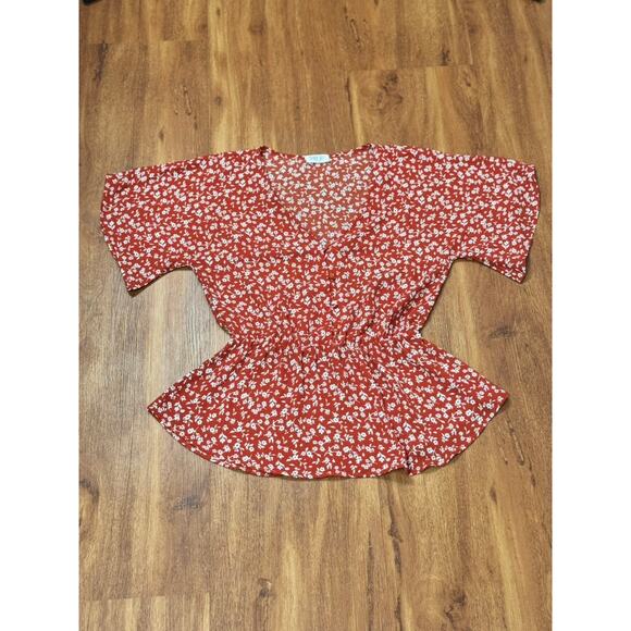 EUC! Sienna Sky Short Sleeve V-Neck Top - Small - Red & White - Picture 1 of 4